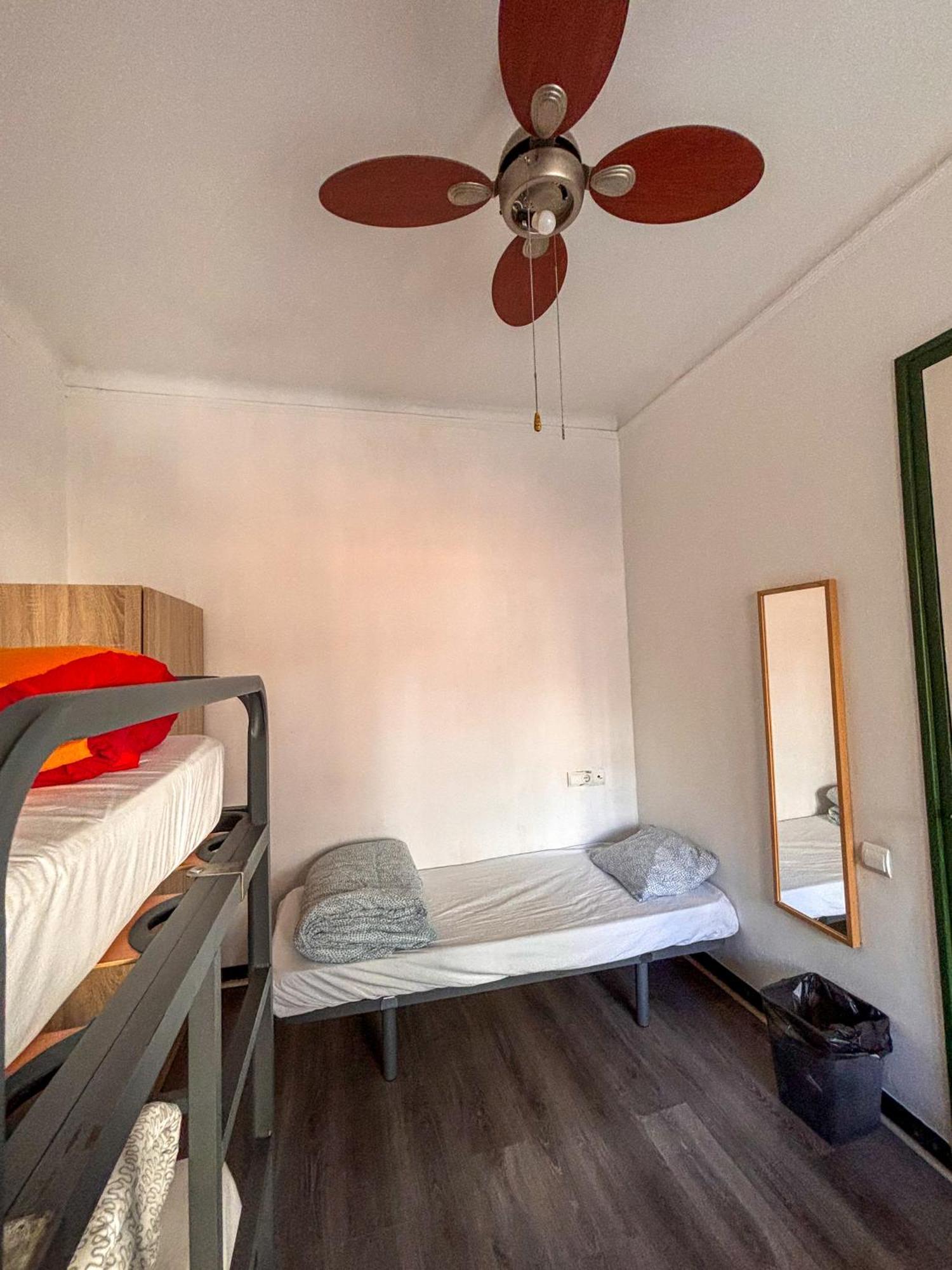 Tarragona Hostel Ngoại thất bức ảnh