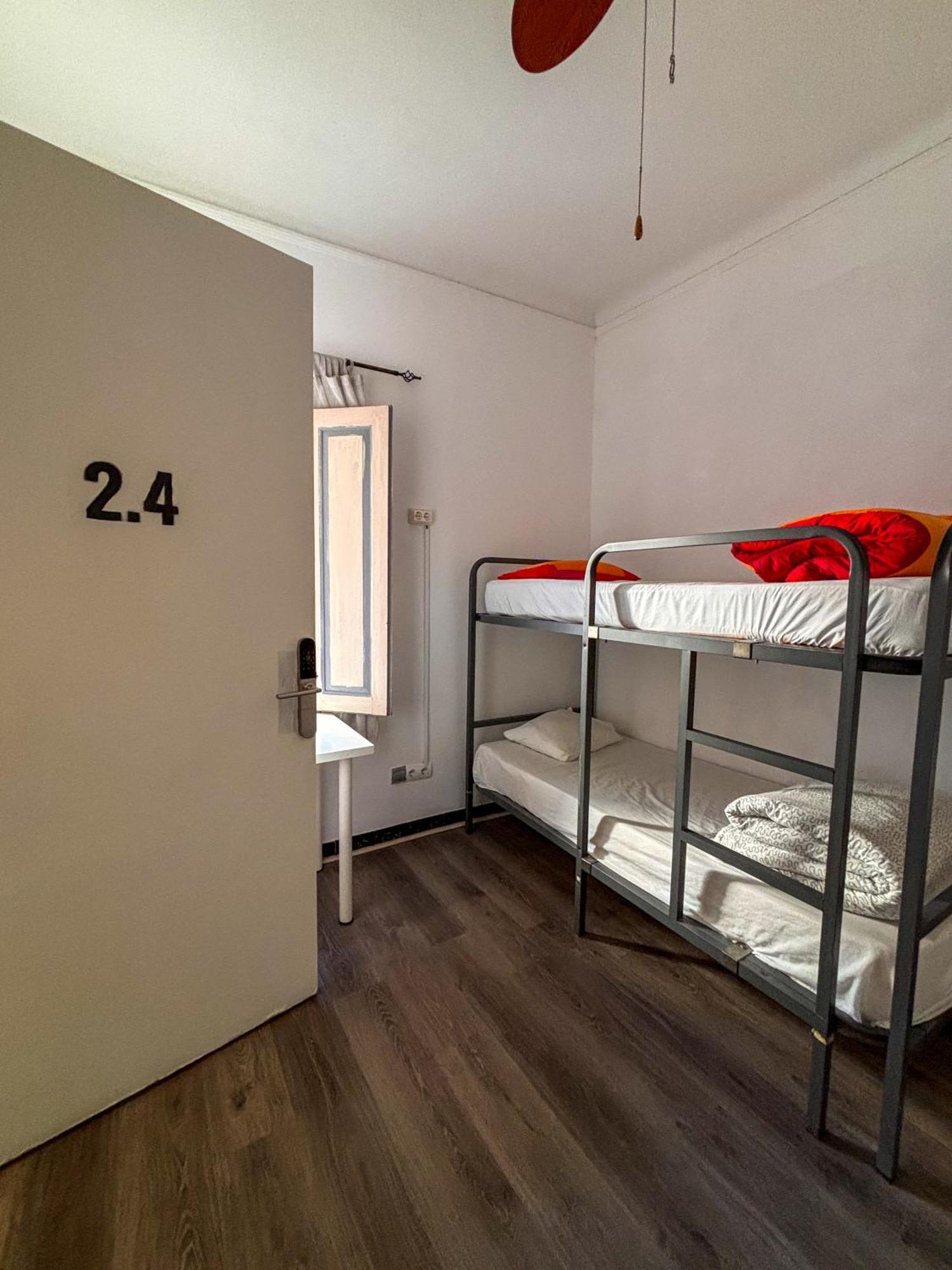 Tarragona Hostel Ngoại thất bức ảnh