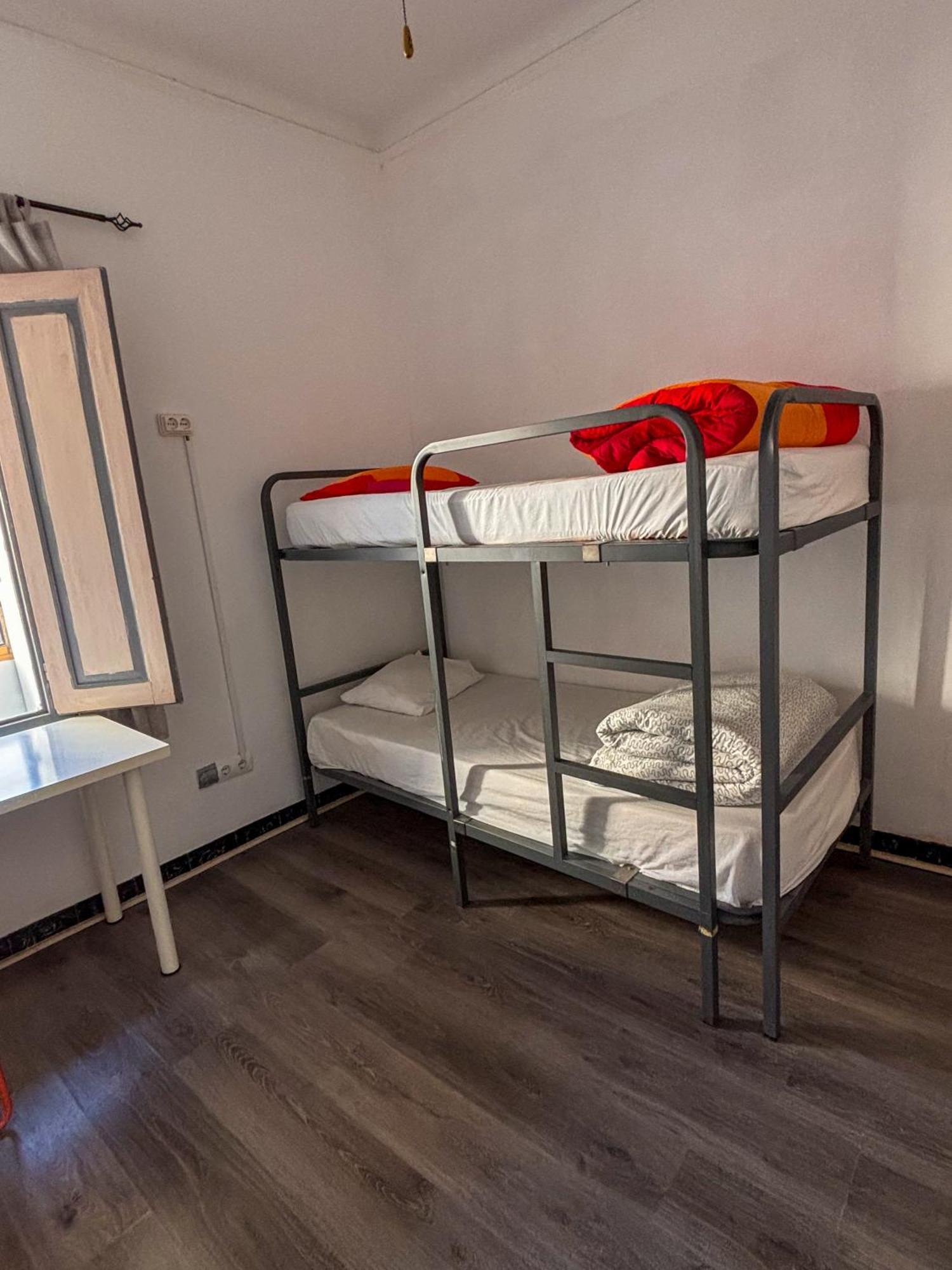 Tarragona Hostel Ngoại thất bức ảnh