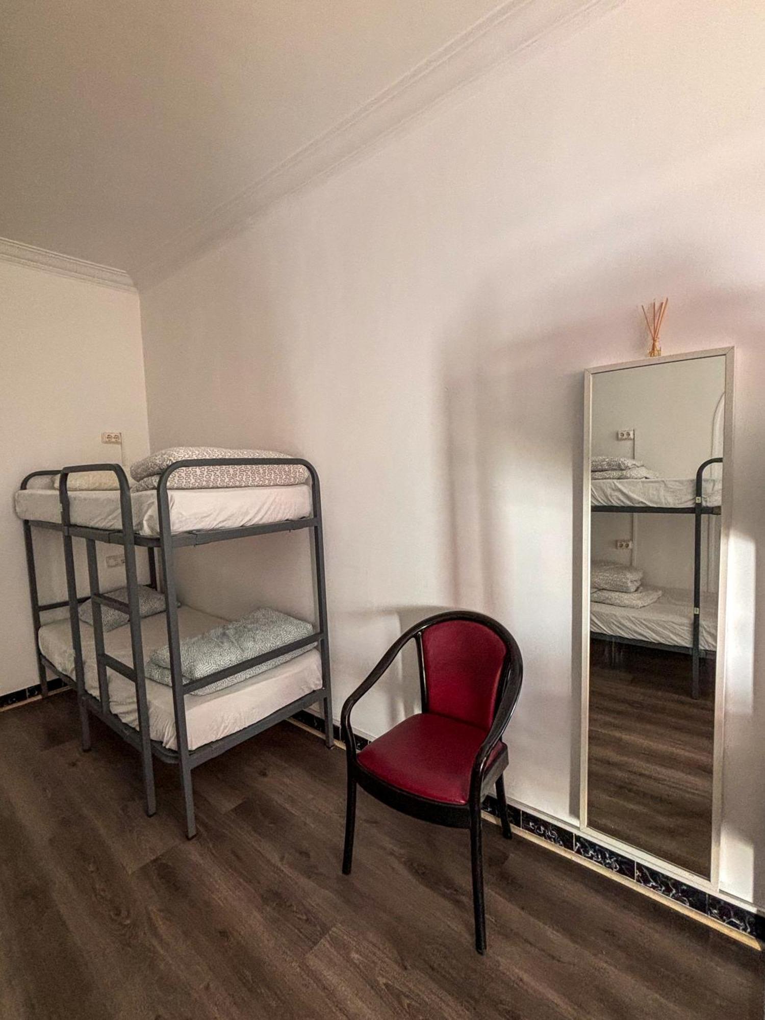 Tarragona Hostel Ngoại thất bức ảnh